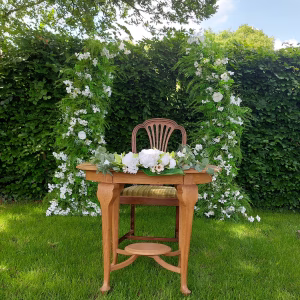 teken tafel met stoel 40,-